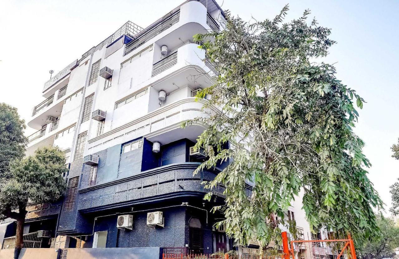Collection O 71756 Hotel Silver Arrow Near Pacific Mall Tagore Garden Delhi  Exterior photo