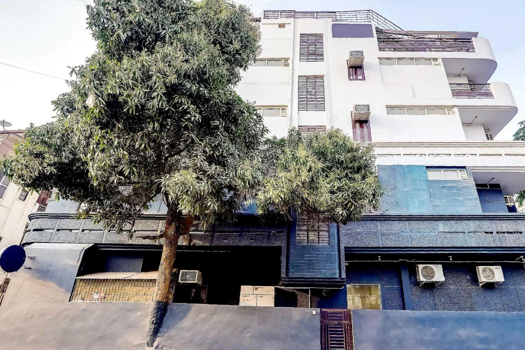 Collection O 71756 Hotel Silver Arrow Near Pacific Mall Tagore Garden Delhi  Exterior photo